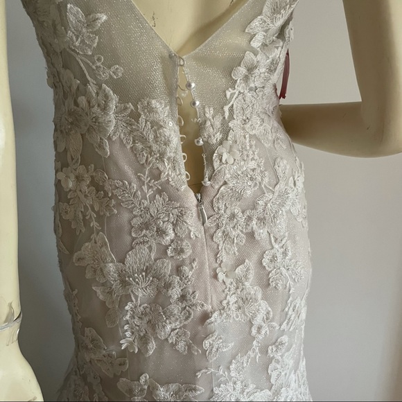 COPY - Oleg Cassini sleeveless beaded floral trumpet wedding gown with low back - Picture 12 of 17